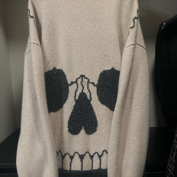 Mutsu by Proscpetive Flow Skull Sweater - Picture 2 of 7